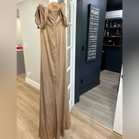 Formal Dress - Picture 6 of 6